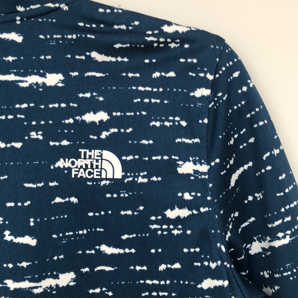The North Face Zip Up - Picture 4 of 11
